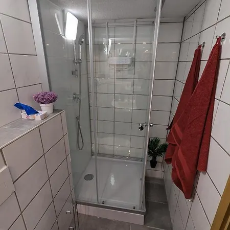 Pensjonat Direkt An Der S-bahn Gelegenes Gemutliches Souterrain Mit Privatem Zugang