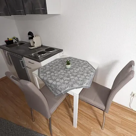 Guest house Direkt An Der S-bahn Gelegenes Gemutliches Souterrain Mit Privatem Zugang Troisdorf
